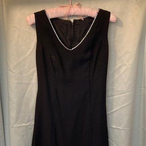 Vintage 1960s Black Sleeveless V-Neck Back Zip Crepe Dress w/ Rhinestones Size 0